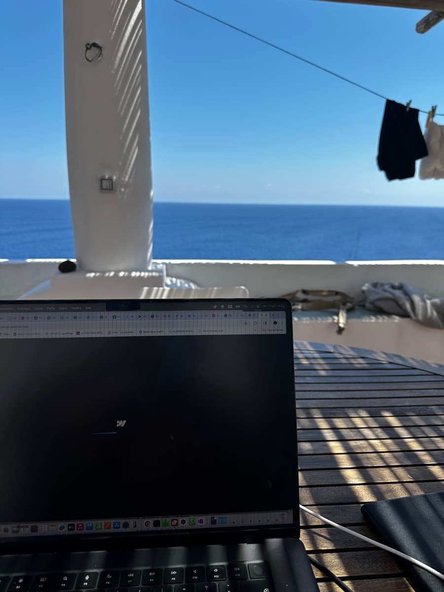 Café face à la mer